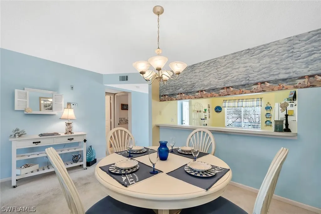 7025 Dennis Circle Naples FL 34104