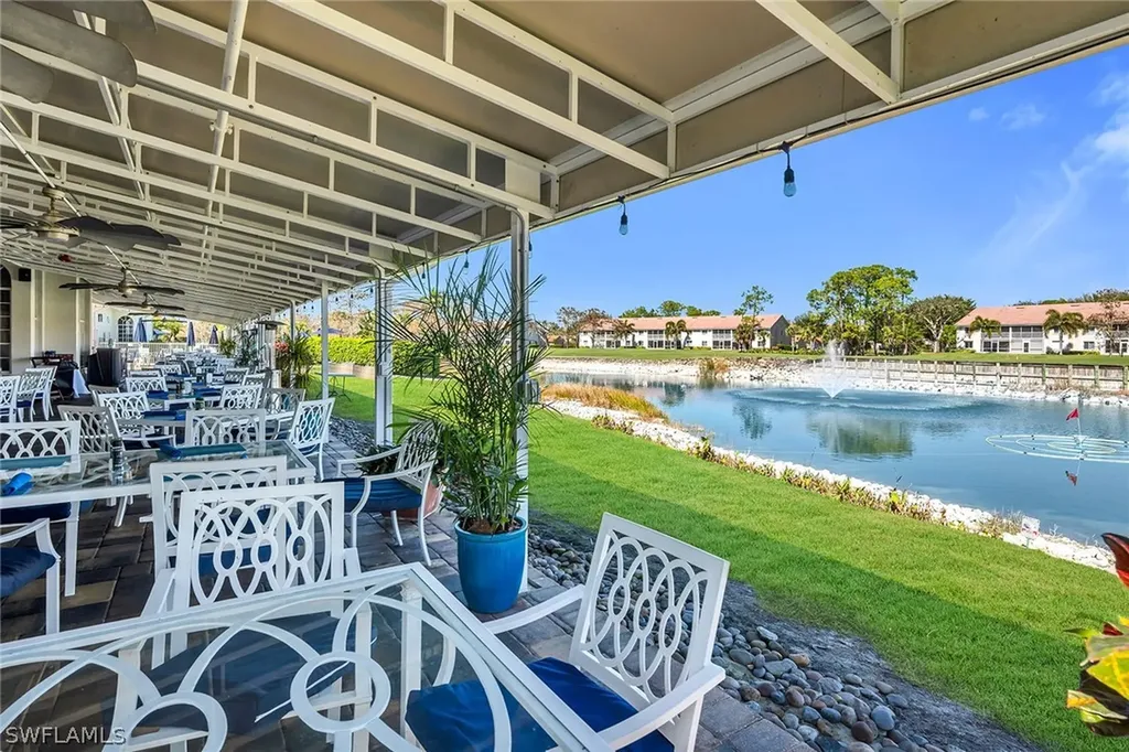 7025 Dennis Circle Naples FL 34104