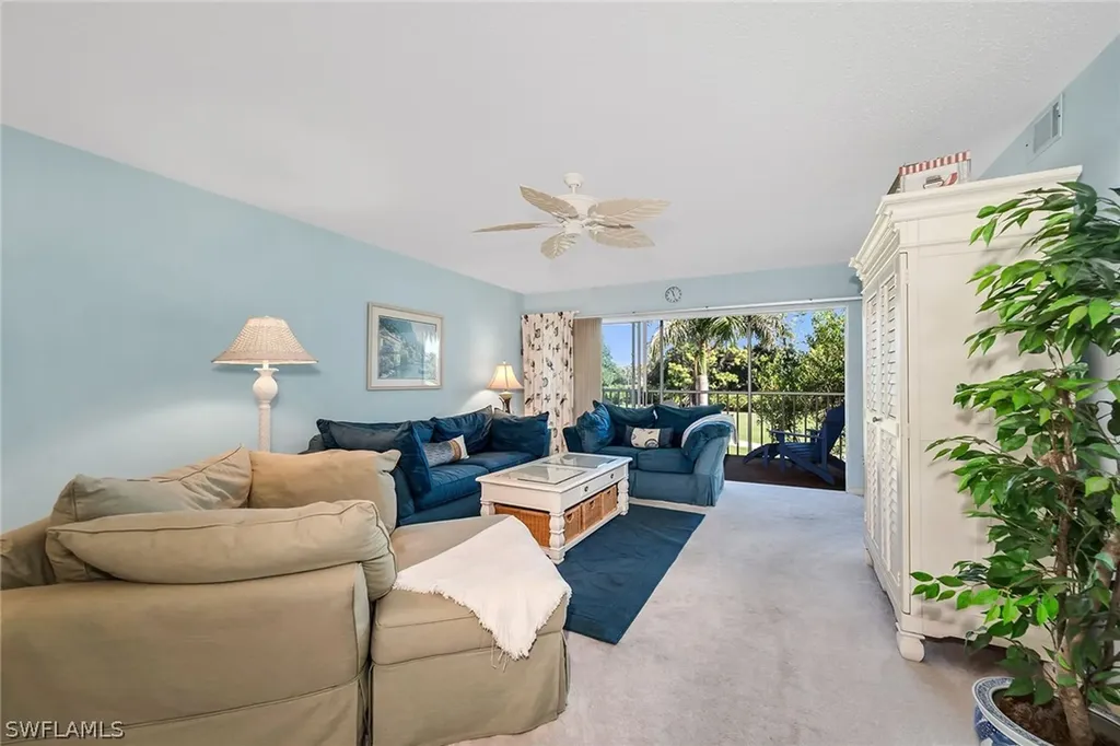7025 Dennis Circle Naples FL 34104