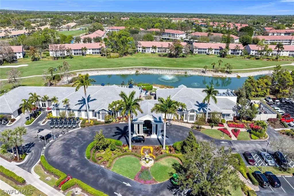 7025 Dennis Circle Naples FL 34104