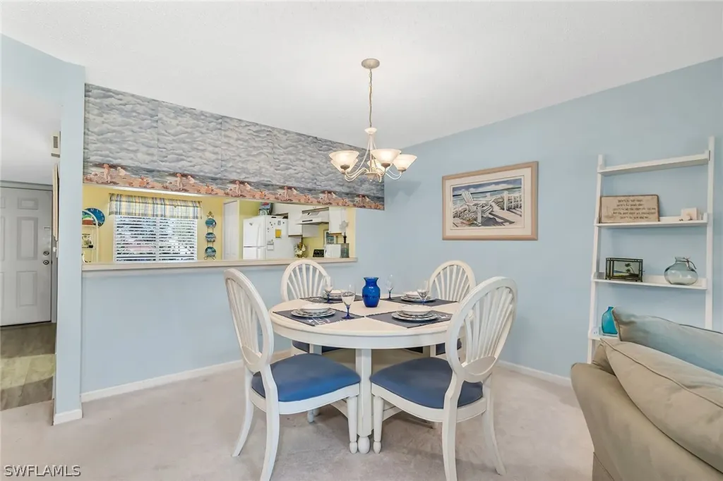 7025 Dennis Circle Naples FL 34104