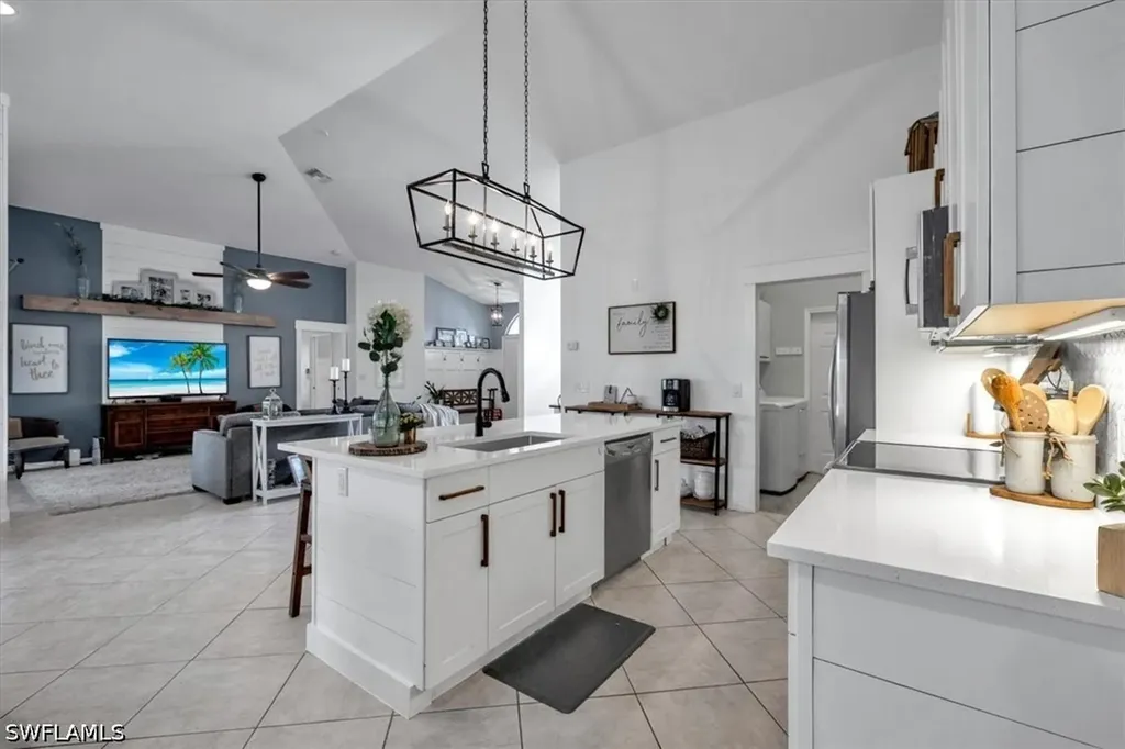 488 Henley Drive Naples FL 34104