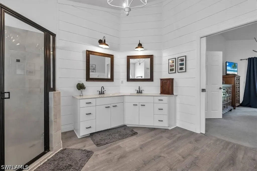 488 Henley Drive Naples FL 34104