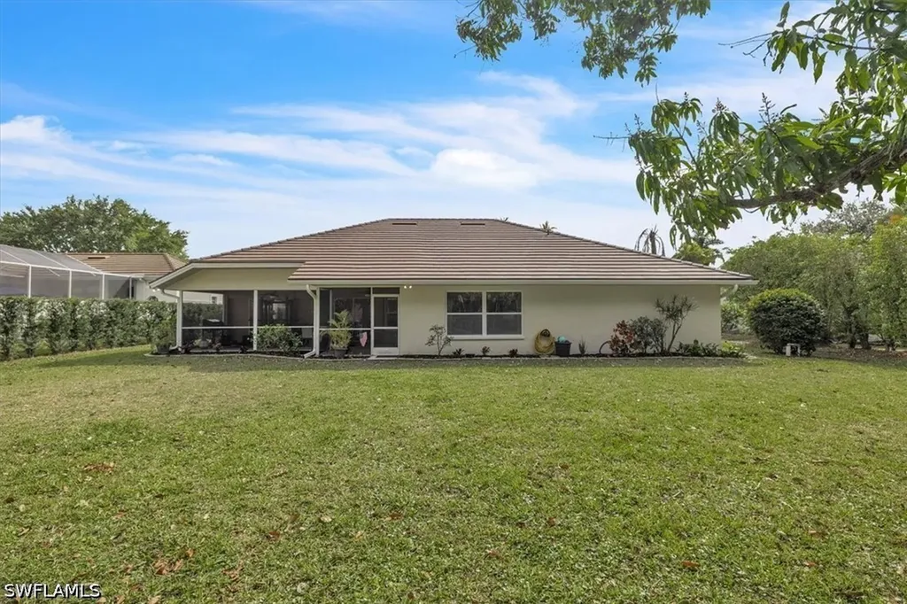 488 Henley Drive Naples FL 34104