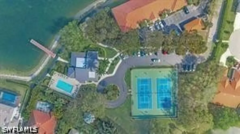 488 Henley Drive Naples FL 34104