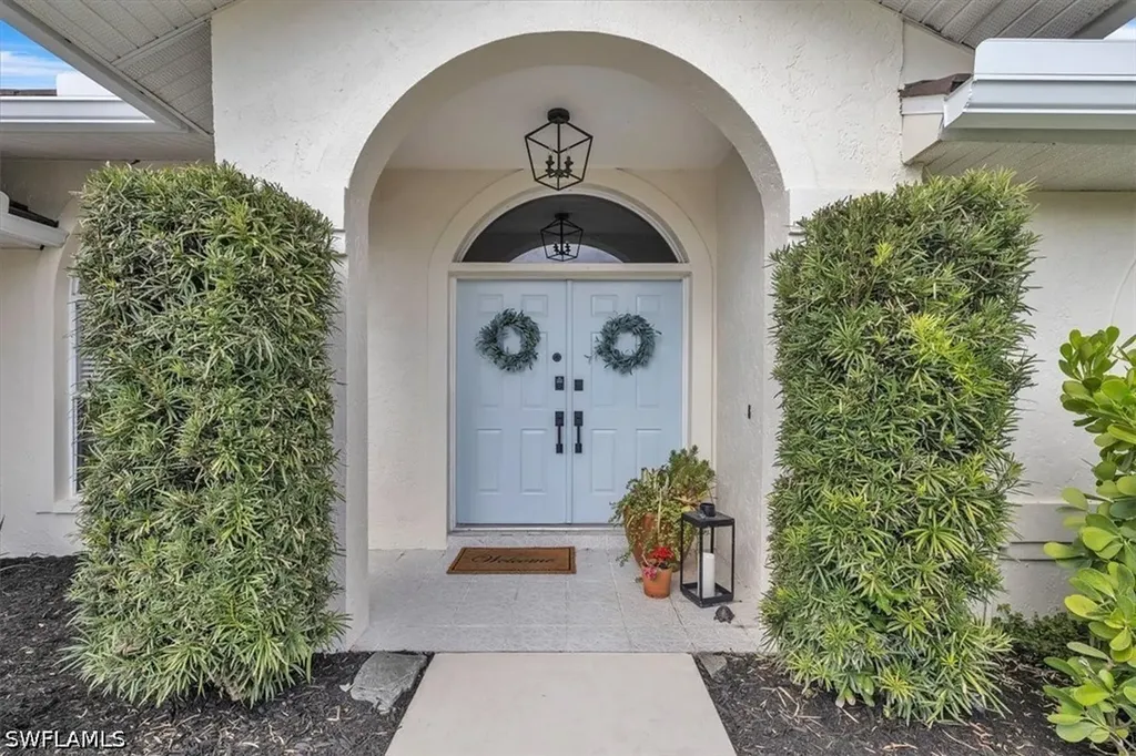 488 Henley Drive Naples FL 34104