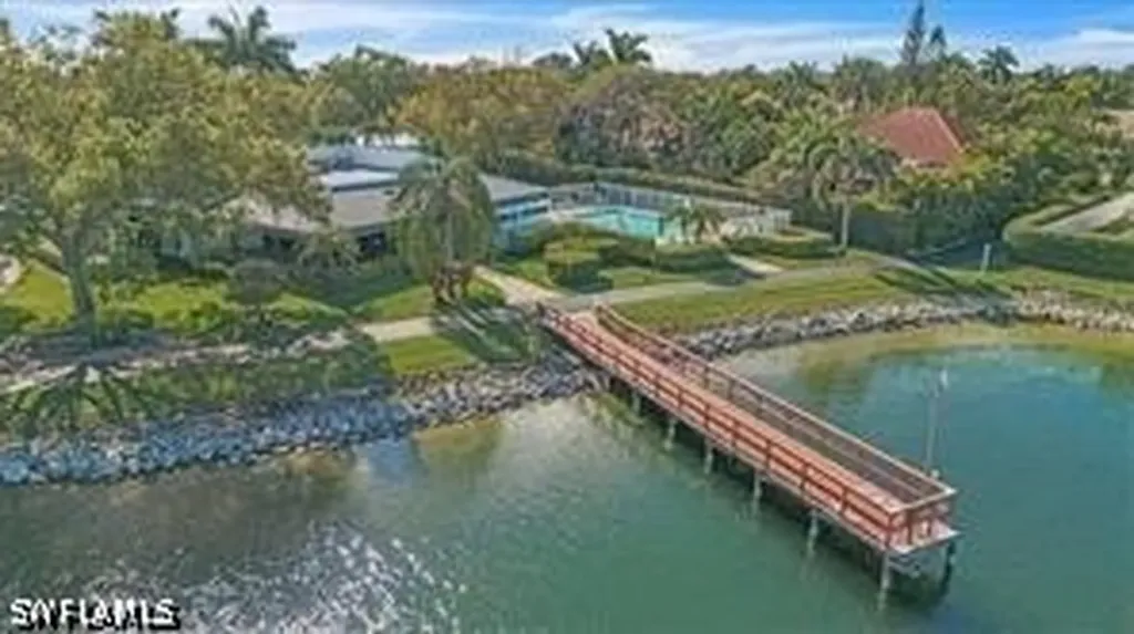 488 Henley Drive Naples FL 34104