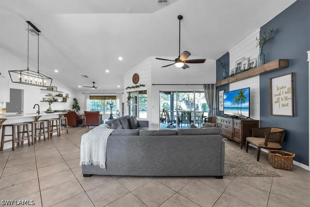 488 Henley Drive Naples FL 34104