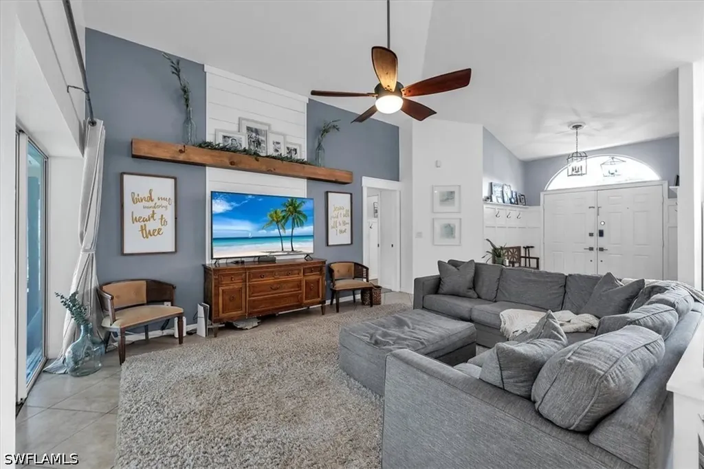 488 Henley Drive Naples FL 34104