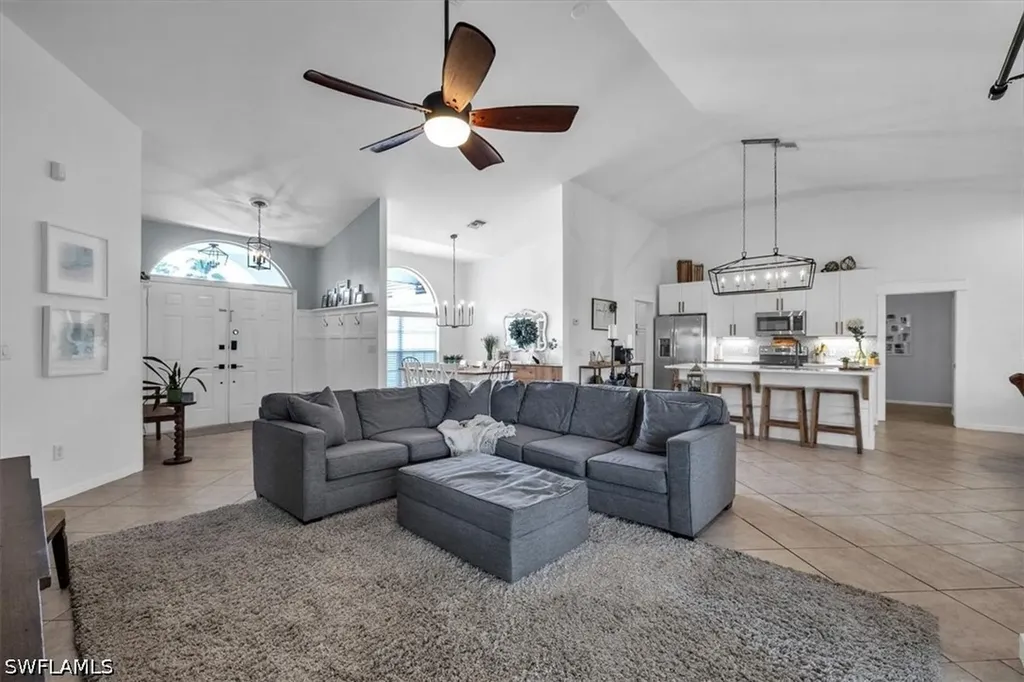 488 Henley Drive Naples FL 34104