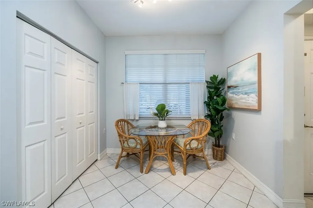 1882 Tarpon Bay Drive S Naples FL 34119