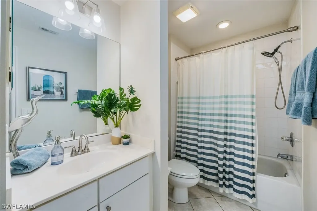 1882 Tarpon Bay Drive S Naples FL 34119