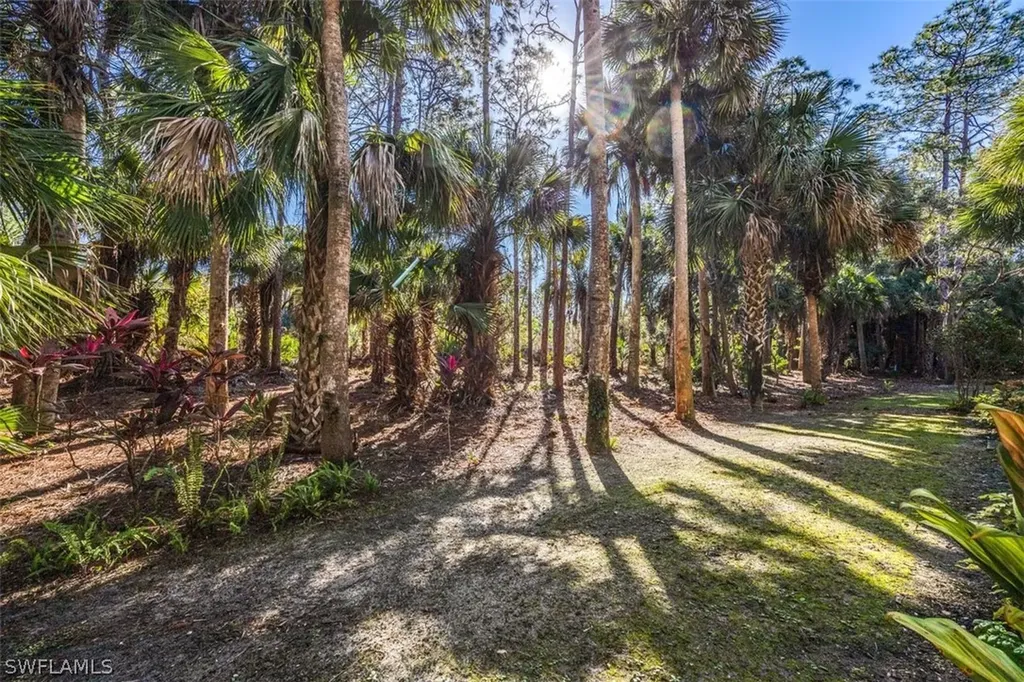 1882 Tarpon Bay Drive S Naples FL 34119