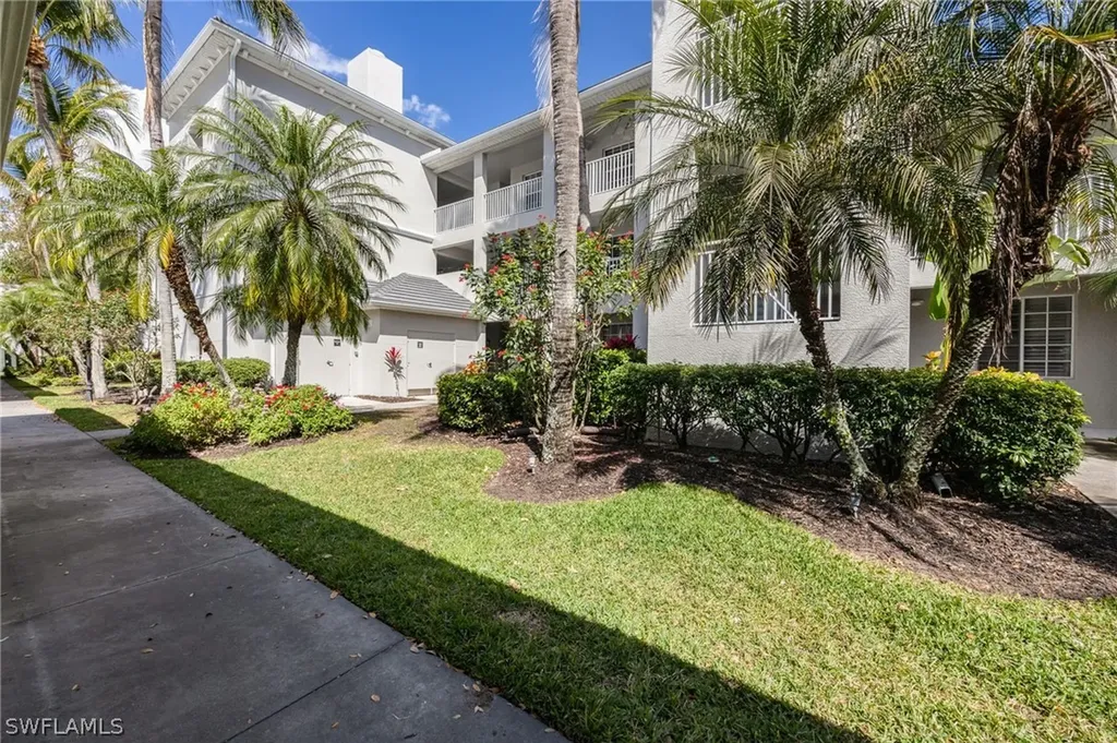 1882 Tarpon Bay Drive S Naples FL 34119