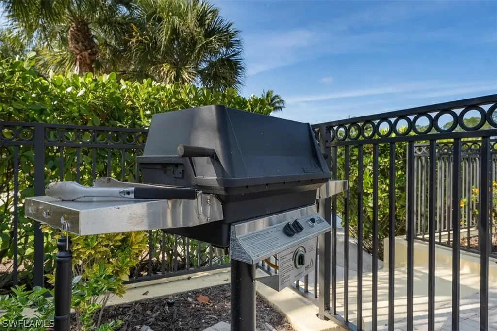 1882 Tarpon Bay Drive S Naples FL 34119