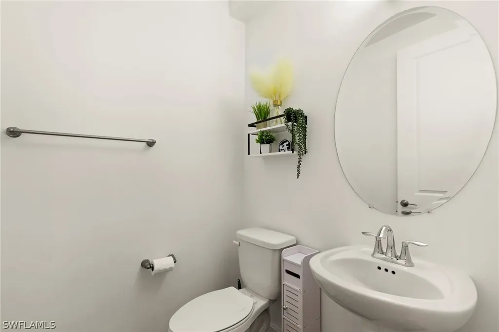 7598 Rockefeller Drive Naples FL 34119