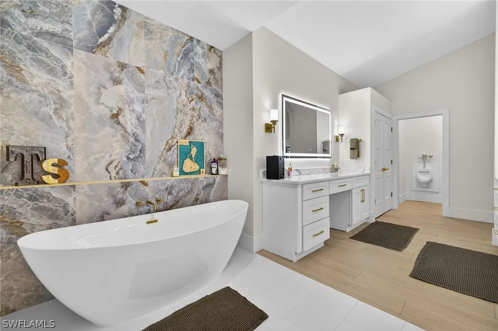 3809 Woodlake Drive Bonita Springs FL 34134