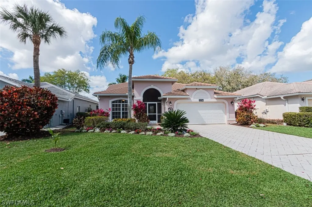 Naples FL, 2256 Heritage Greens Drive