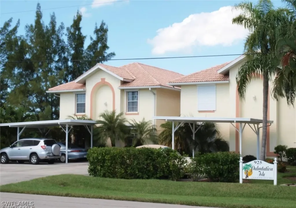 925 SW 47th Terrace Cape Coral FL 33914