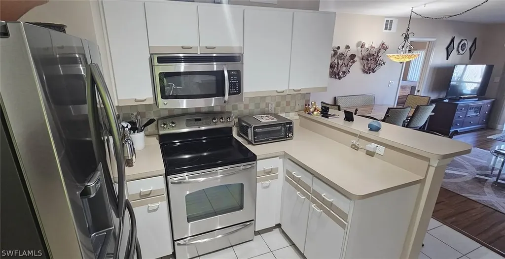 925 SW 47th Terrace Cape Coral FL 33914