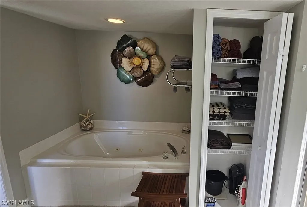 925 SW 47th Terrace Cape Coral FL 33914