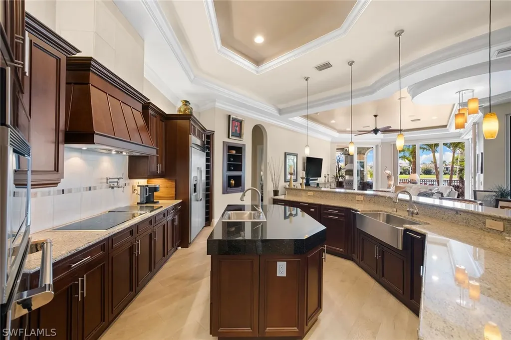 7542 Snead Court Naples FL 34113