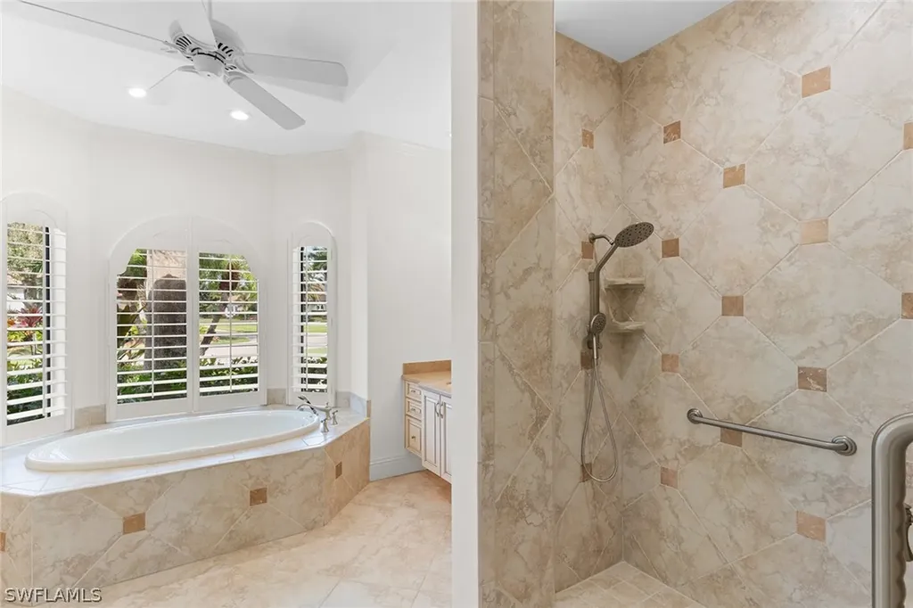 7506 Hogan Court Naples FL 34113