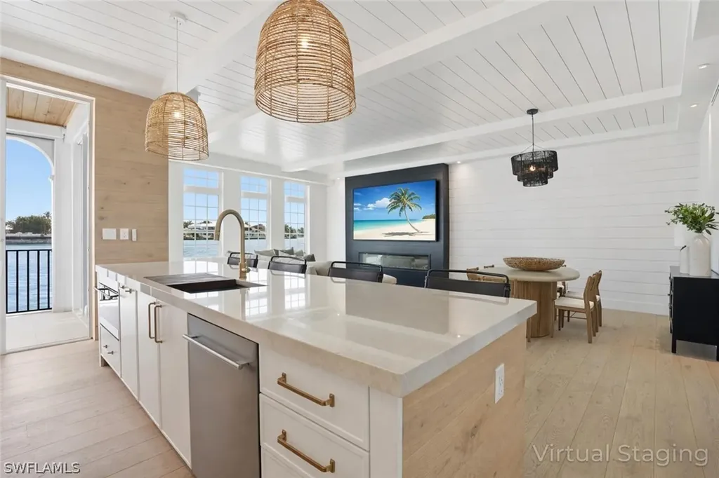 4000 Gulf Shore Boulevard N Naples FL 34103