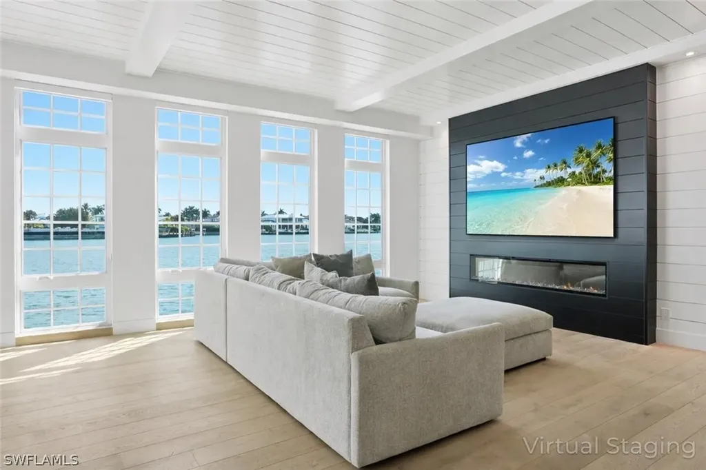 4000 Gulf Shore Boulevard N Naples FL 34103