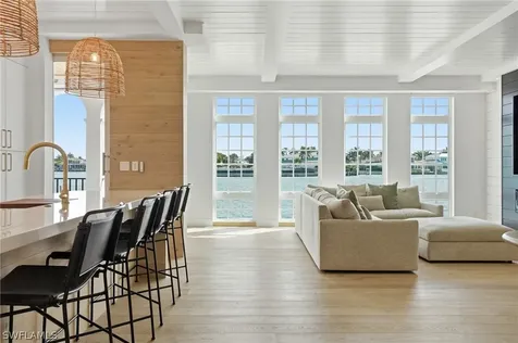 4000 Gulf Shore Boulevard N Naples FL 34103