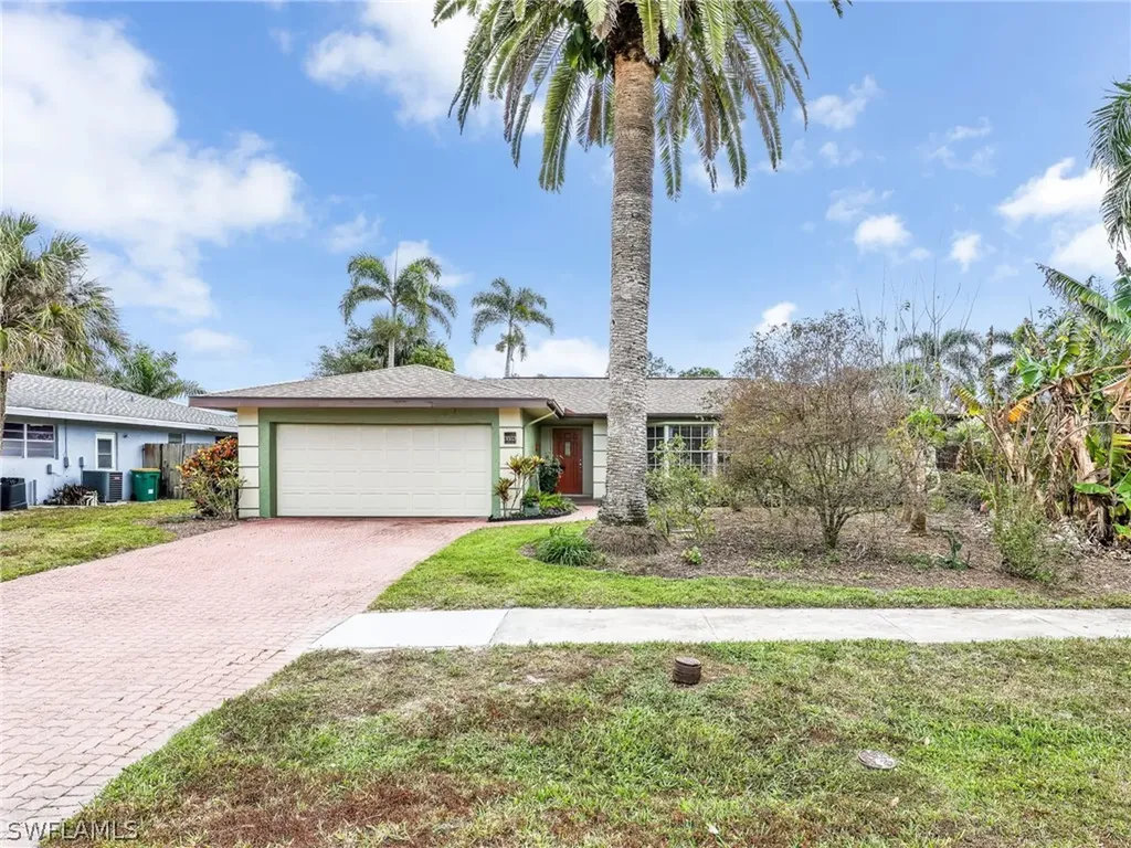 3523 Santiago Way Naples FL 34105