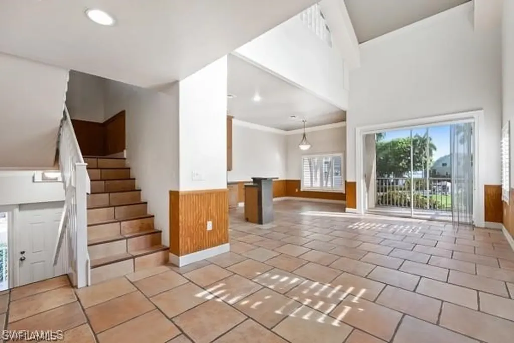 819 James Street Fort Myers FL 33916