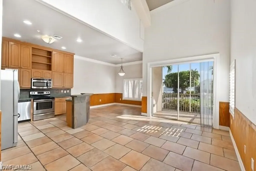 819 James Street Fort Myers FL 33916