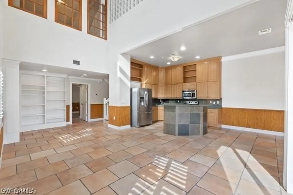819 James Street Fort Myers FL 33916