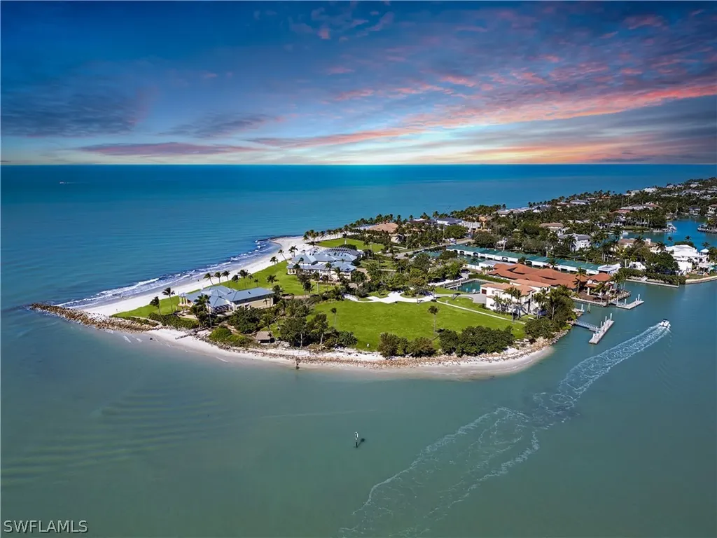 Naples FL, 100 Bay Road