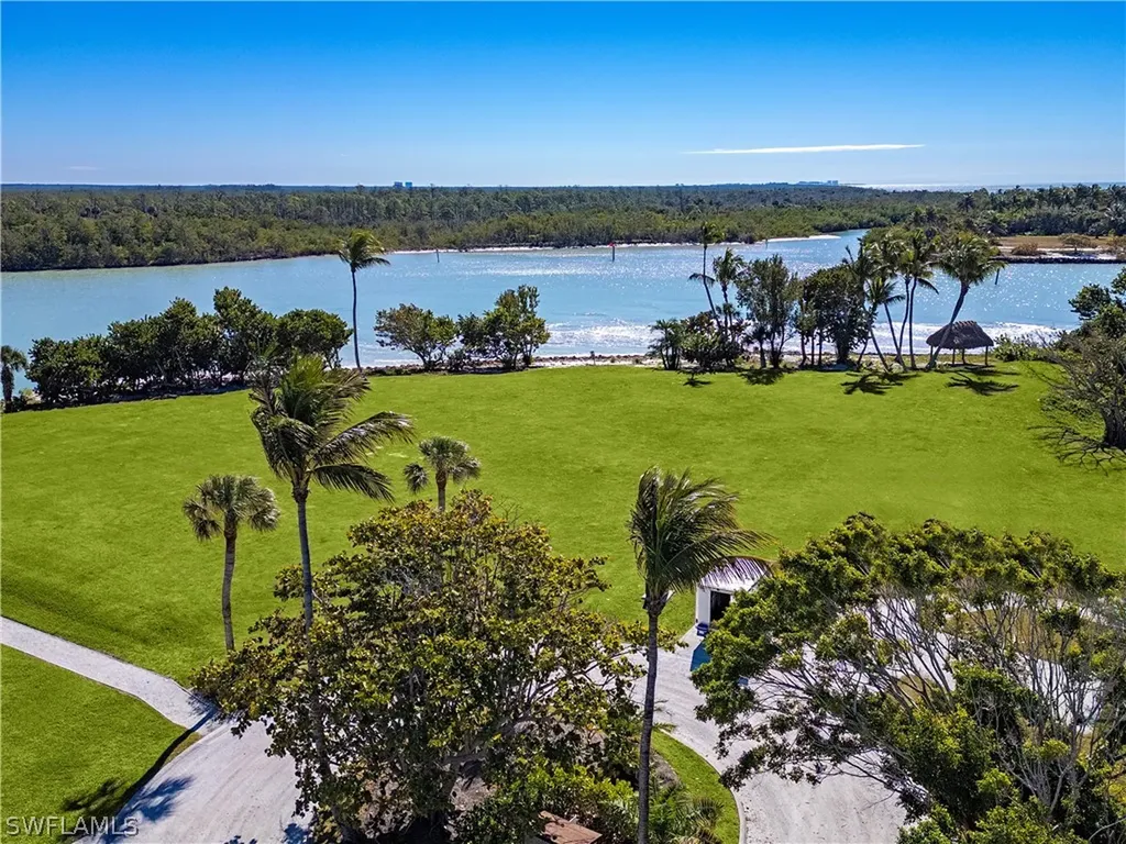 100 Bay Road Naples FL 34102