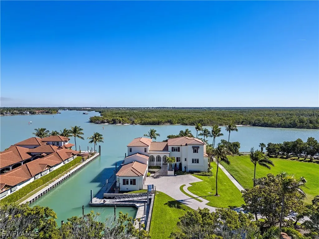 100 Bay Road Naples FL 34102