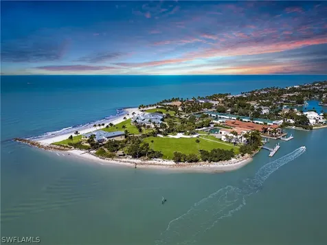 100 Bay Road Naples FL 34102