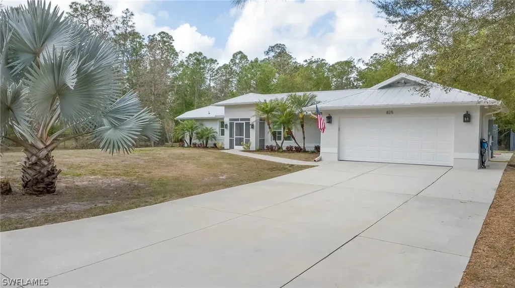 825 Desoto Boulevard N Naples FL 34120
