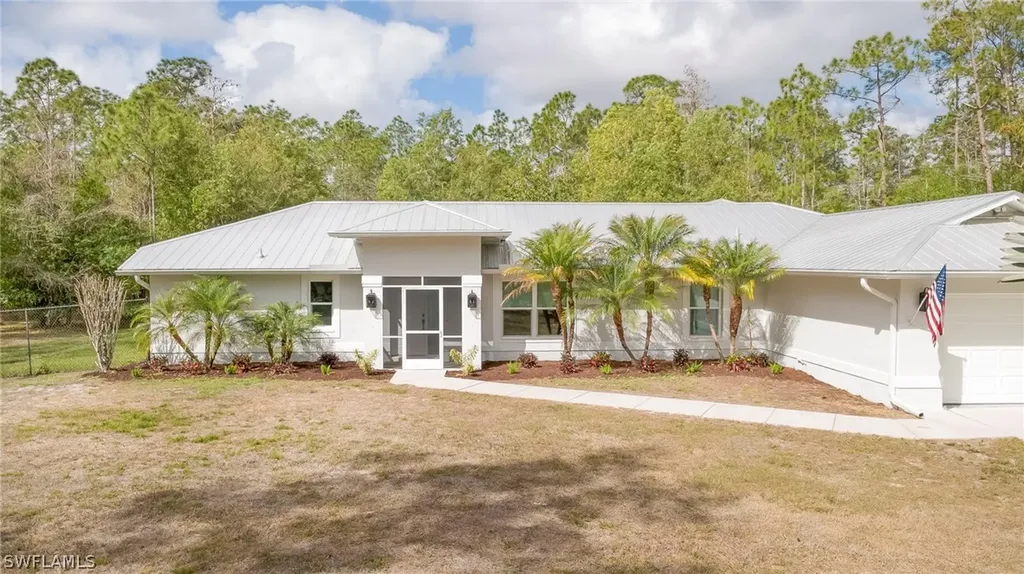 825 Desoto Boulevard N Naples FL 34120