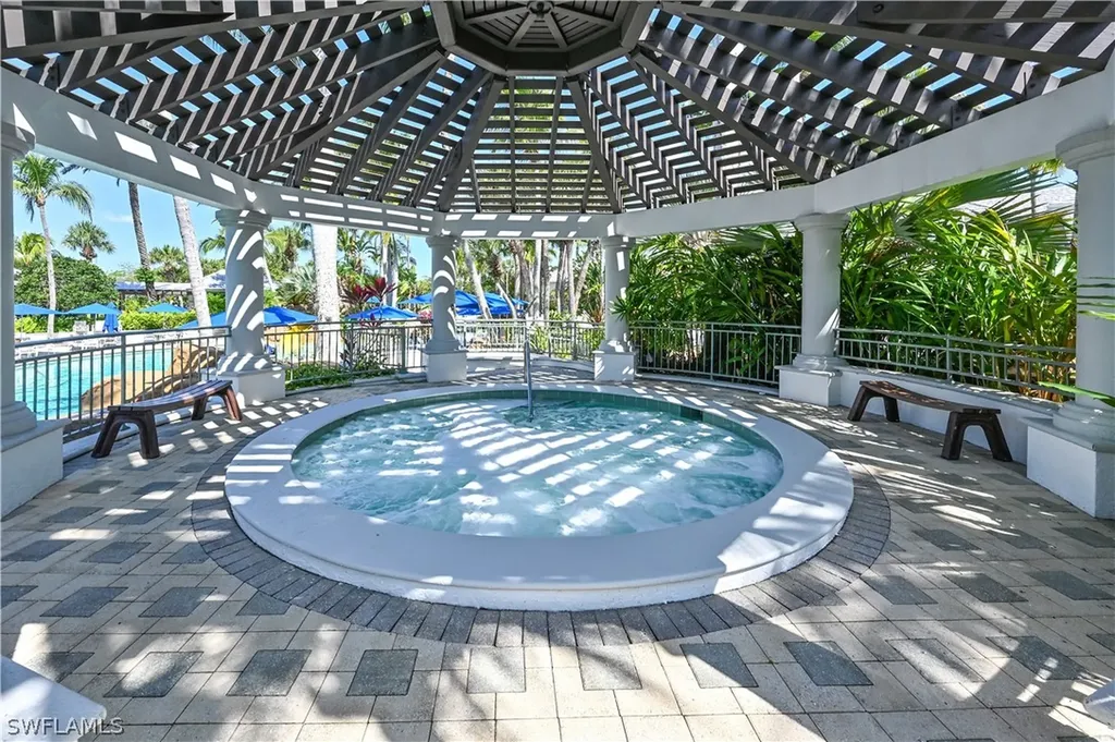 3695 Montreux Lane Naples FL 34114