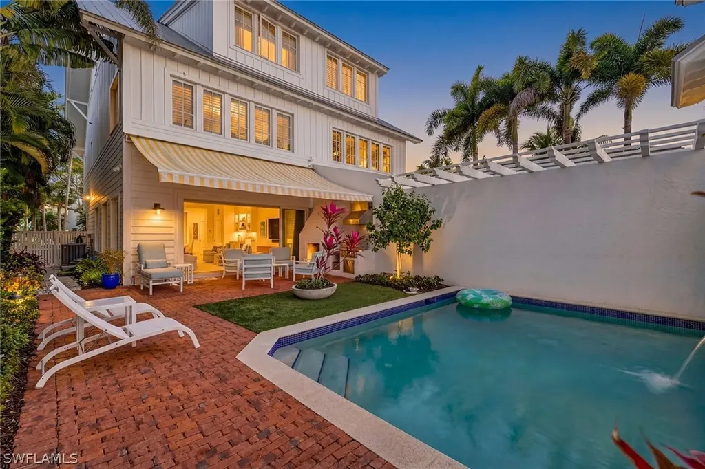 477 3rd Avenue S Naples FL 34102
