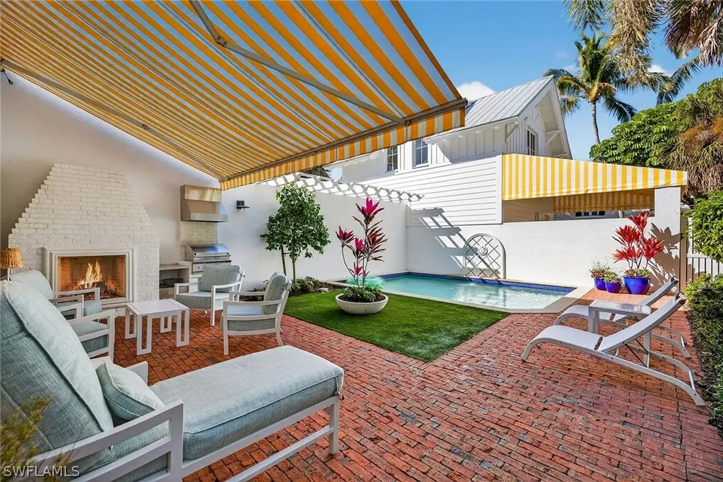 477 3rd Avenue S Naples FL 34102