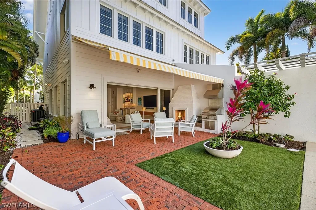 477 3rd Avenue S Naples FL 34102