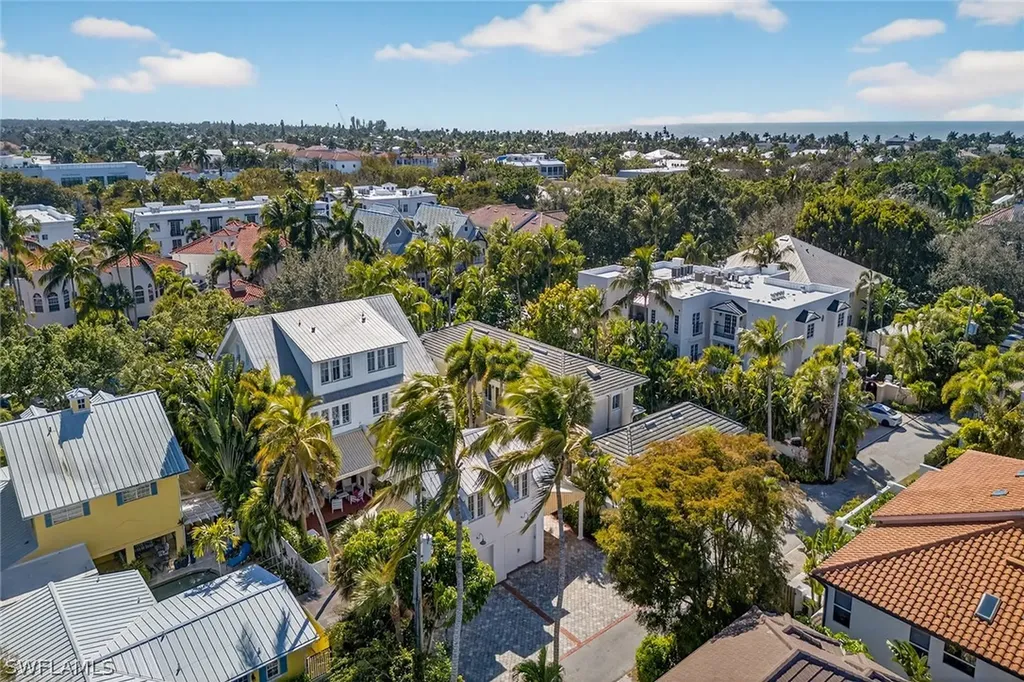 477 3rd Avenue S Naples FL 34102