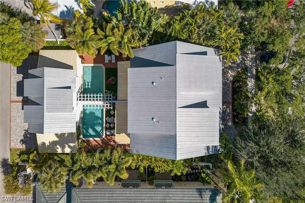 477 3rd Avenue S Naples FL 34102