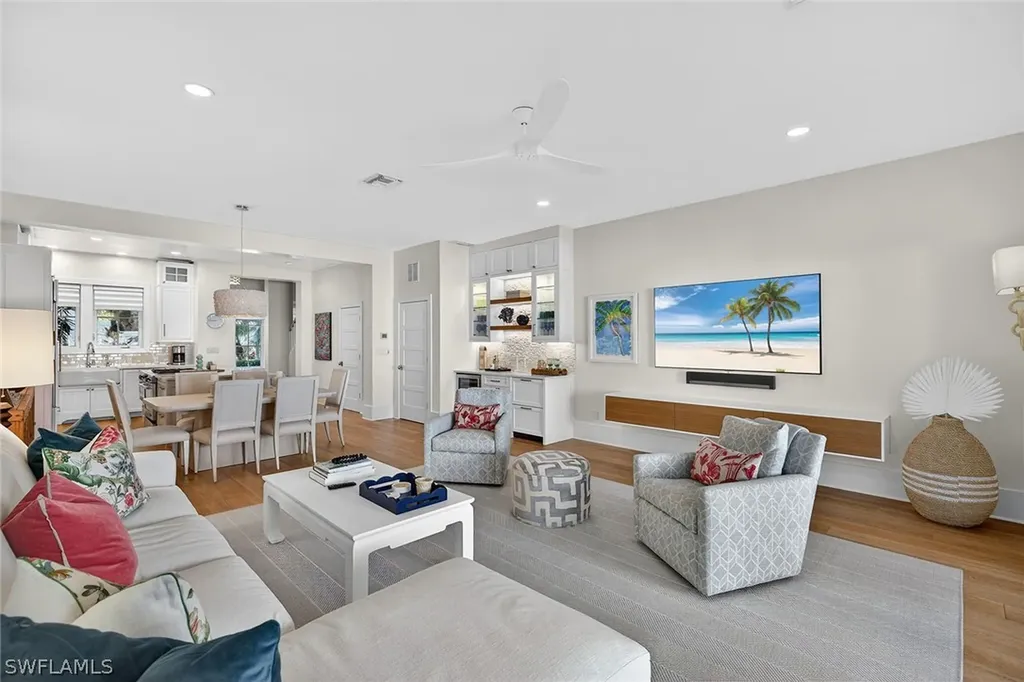 477 3rd Avenue S Naples FL 34102