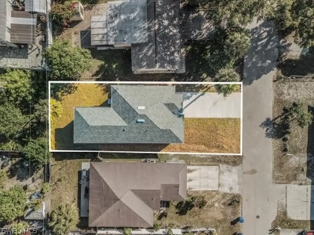 11607 Pawley Avenue Bonita Springs FL 34135