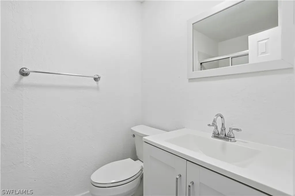4607 Bayshore Drive Naples FL 34112