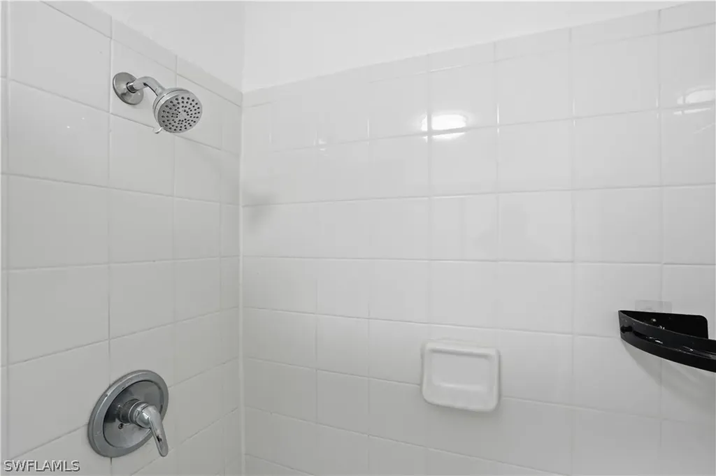 4607 Bayshore Drive Naples FL 34112